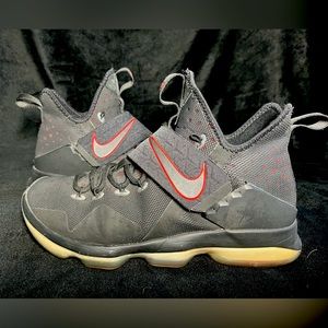 Nike LeBron 14 black and red